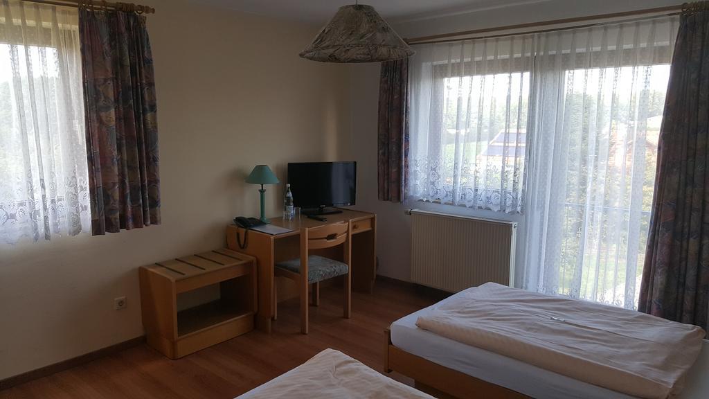 Landgasthof Traube Хайденхайм ан дер Бренц Екстериор снимка